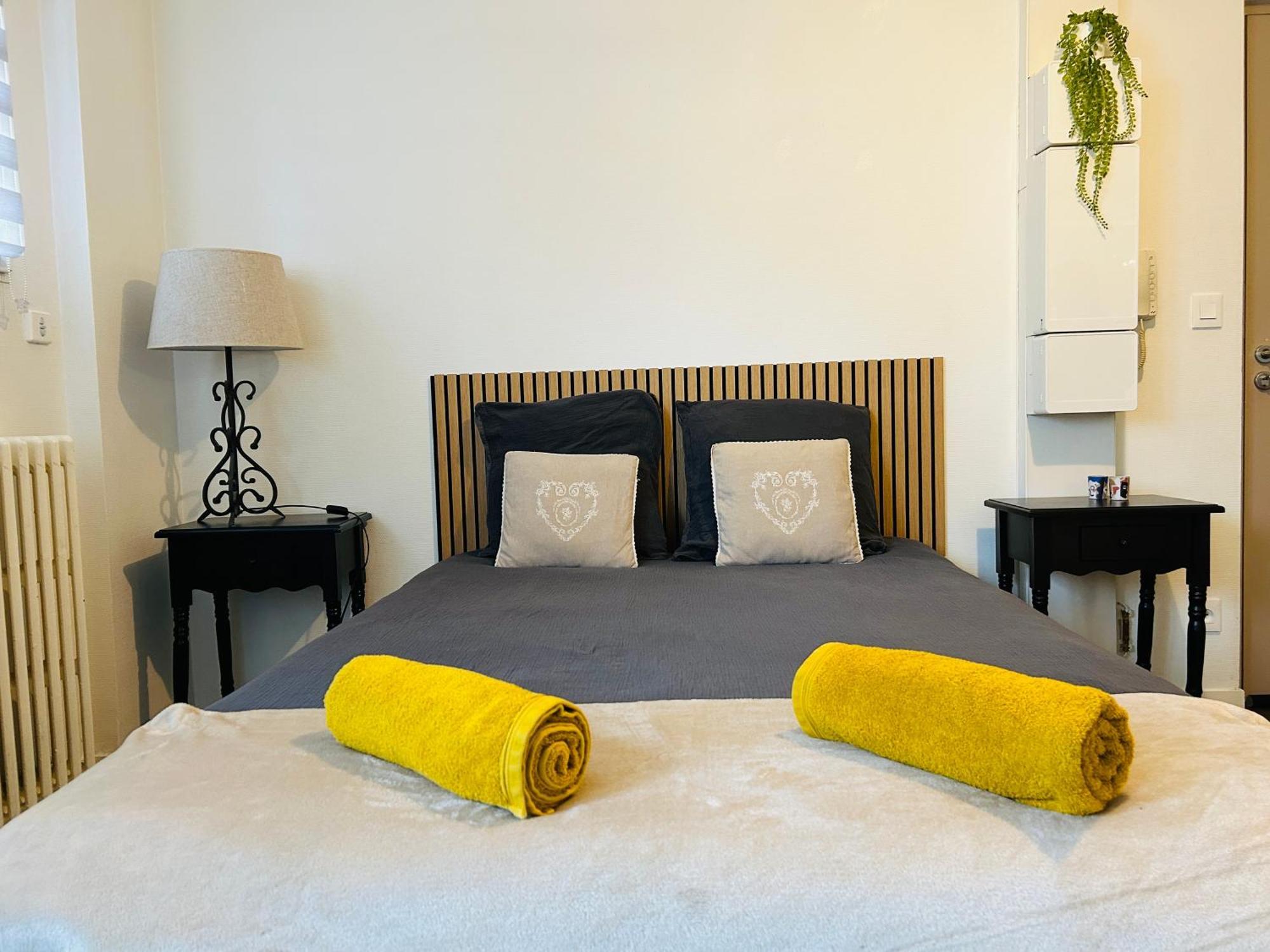 Le 2 - Grand Studio Caen Centre Port De Plaisance Экстерьер фото